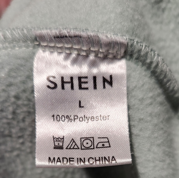 SHEIN Brooklyn NY Sweatshirt 🗽 - Picture 4 of 4